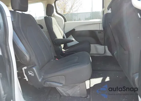 2017 Chrysler Pacifica Touring z USA, uszkodzony, nr VIN 2C4RC1DG0HR663808